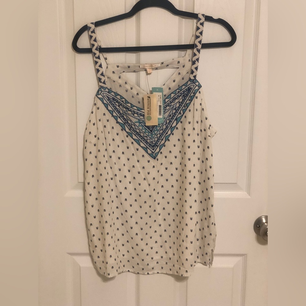 NWT Skies are Blue beautiful tank